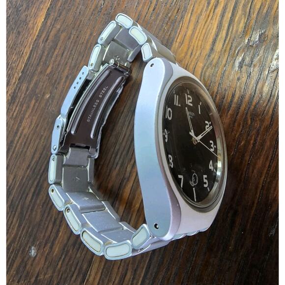 Men's Swatch Stripe Back Aluminum Mens Watch YES4011AG New Battery - Picture 6 of 9